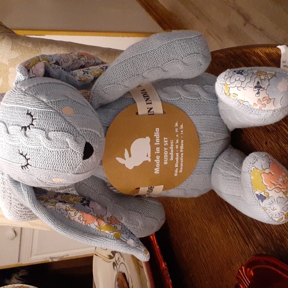 BUDDY BUNNY N BLANKLET SET NEW - Picture 1 of 8